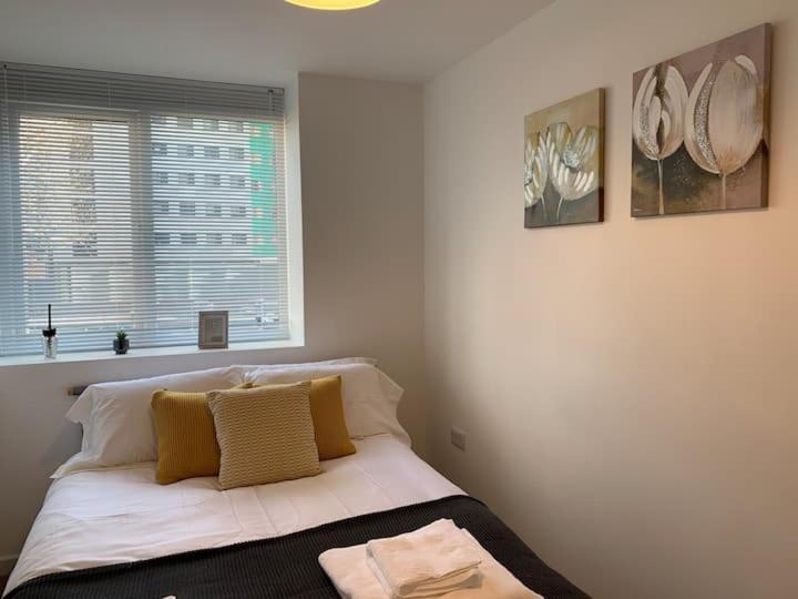 Modern City Centre Apartment 포츠머스 외부 사진